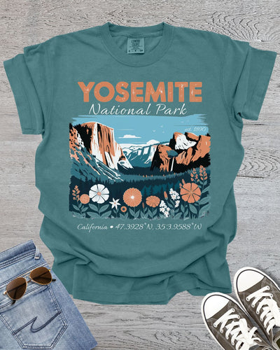 Yosemite National Park Tunnel View Premium Tee