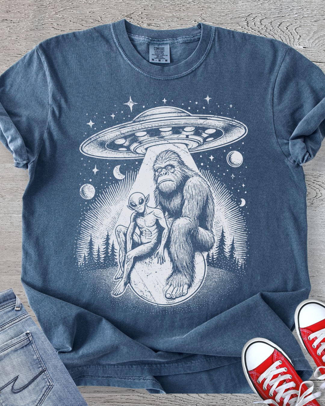Bigfoot & Alien UFO Tee